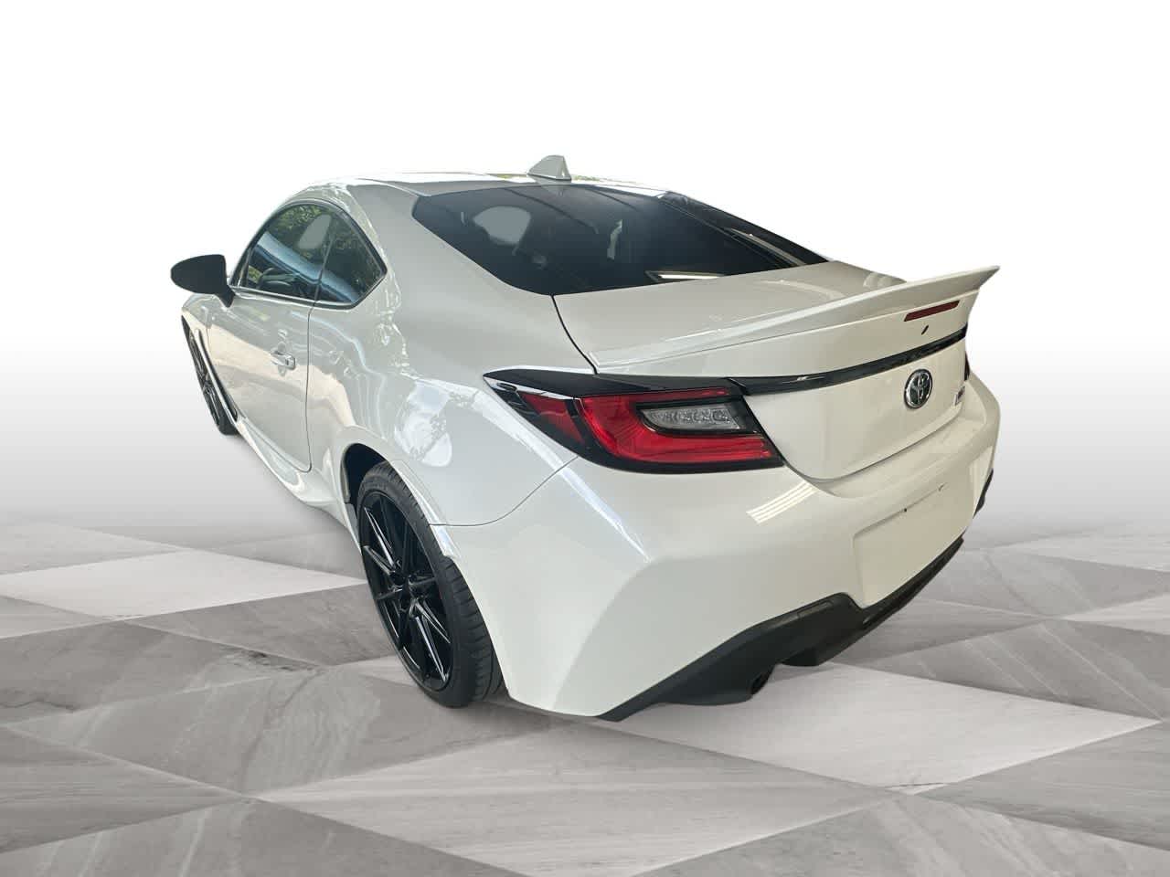 Thumbnail: 2025 Toyota GR86 - 6