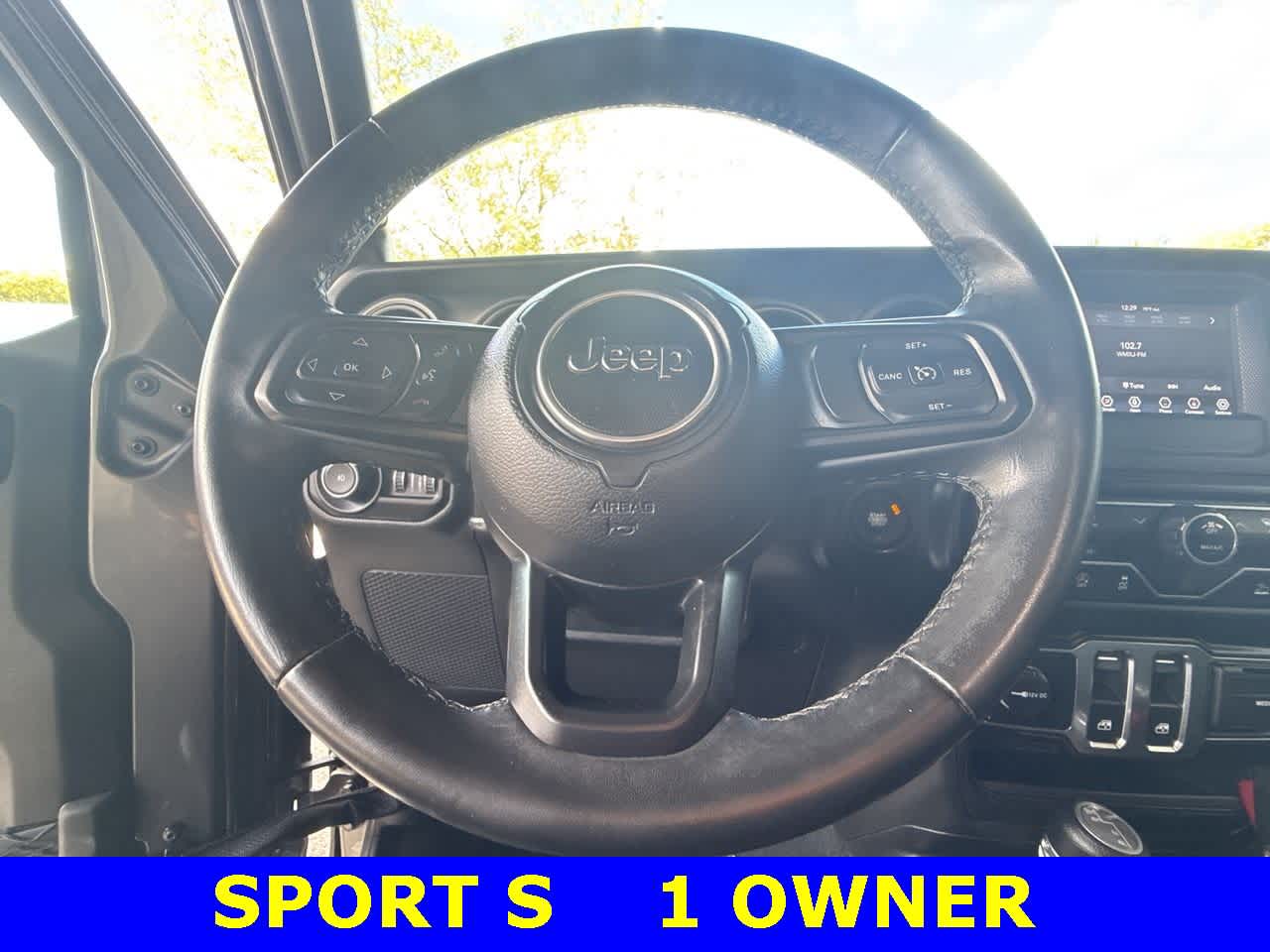 Thumbnail: 2022 Jeep Wrangler - 15