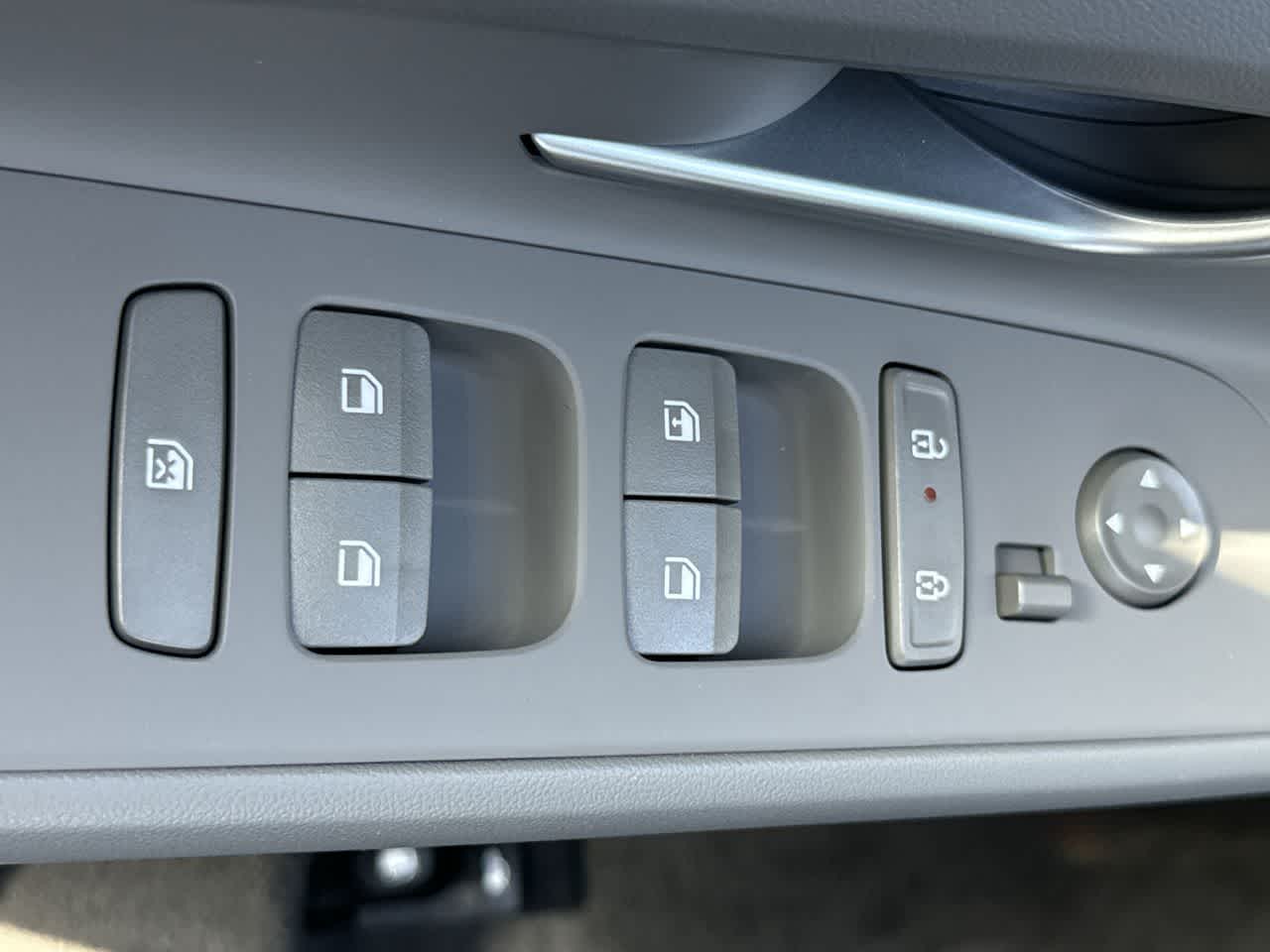 Thumbnail: 2025 Hyundai Elantra - 17