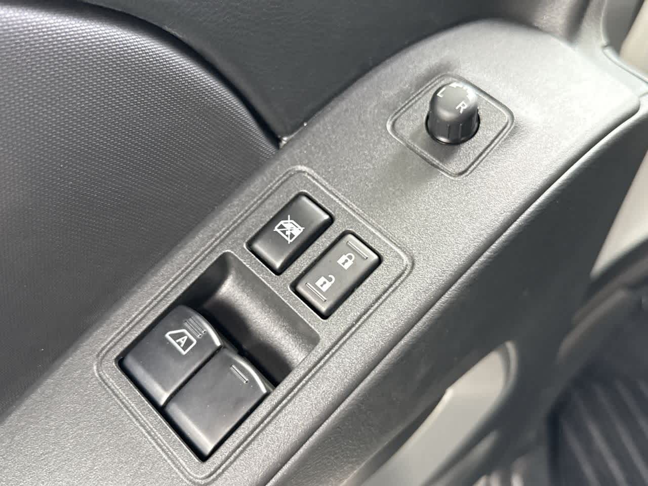 Thumbnail: 2024 Nissan Frontier - 24