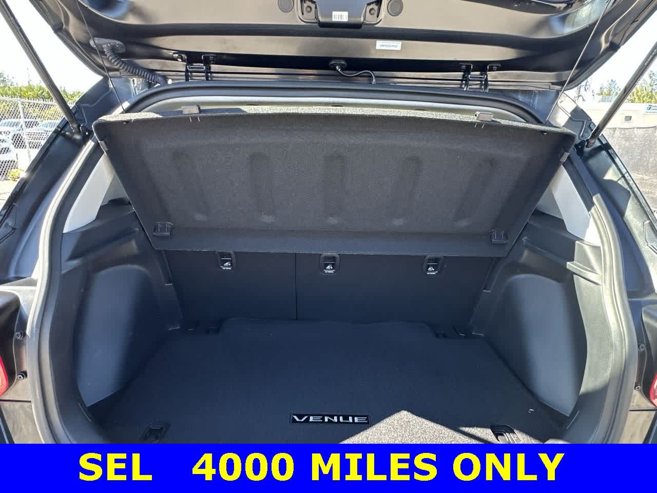 Thumbnail: 2025 Hyundai Venue - 25