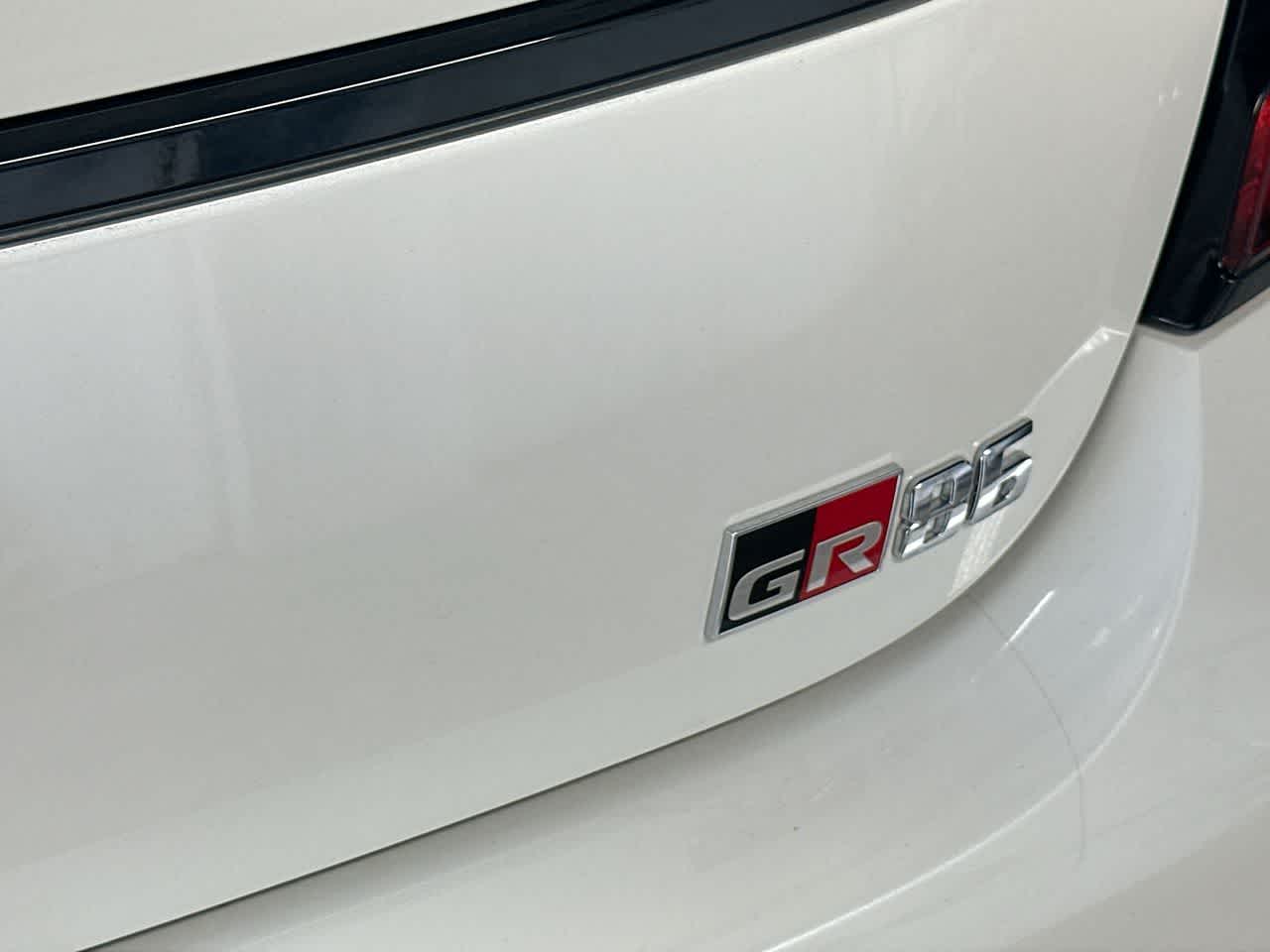 Thumbnail: 2025 Toyota GR86 - 10