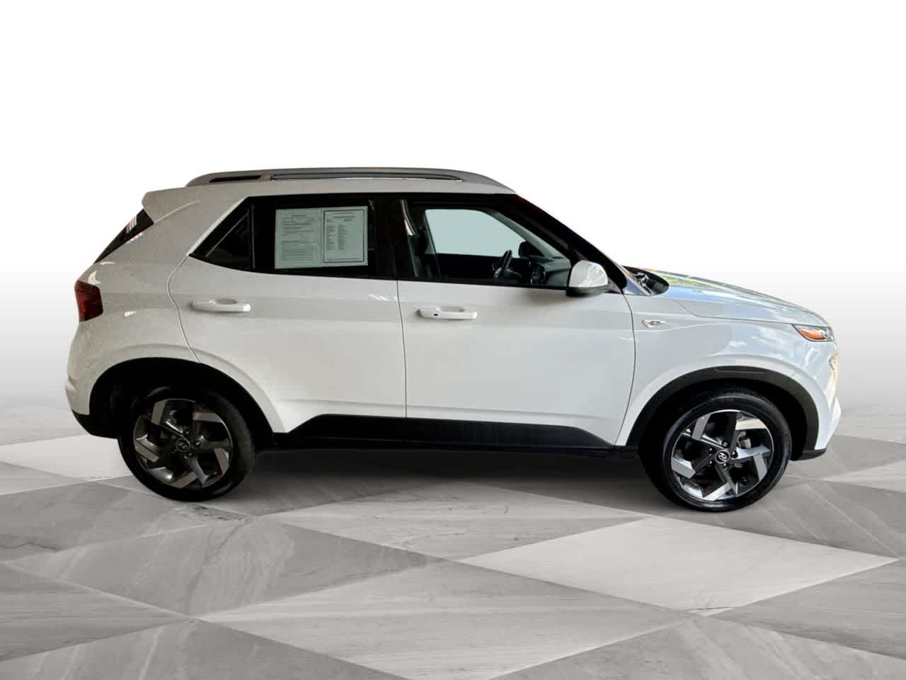 Thumbnail: 2025 Hyundai Venue - 9