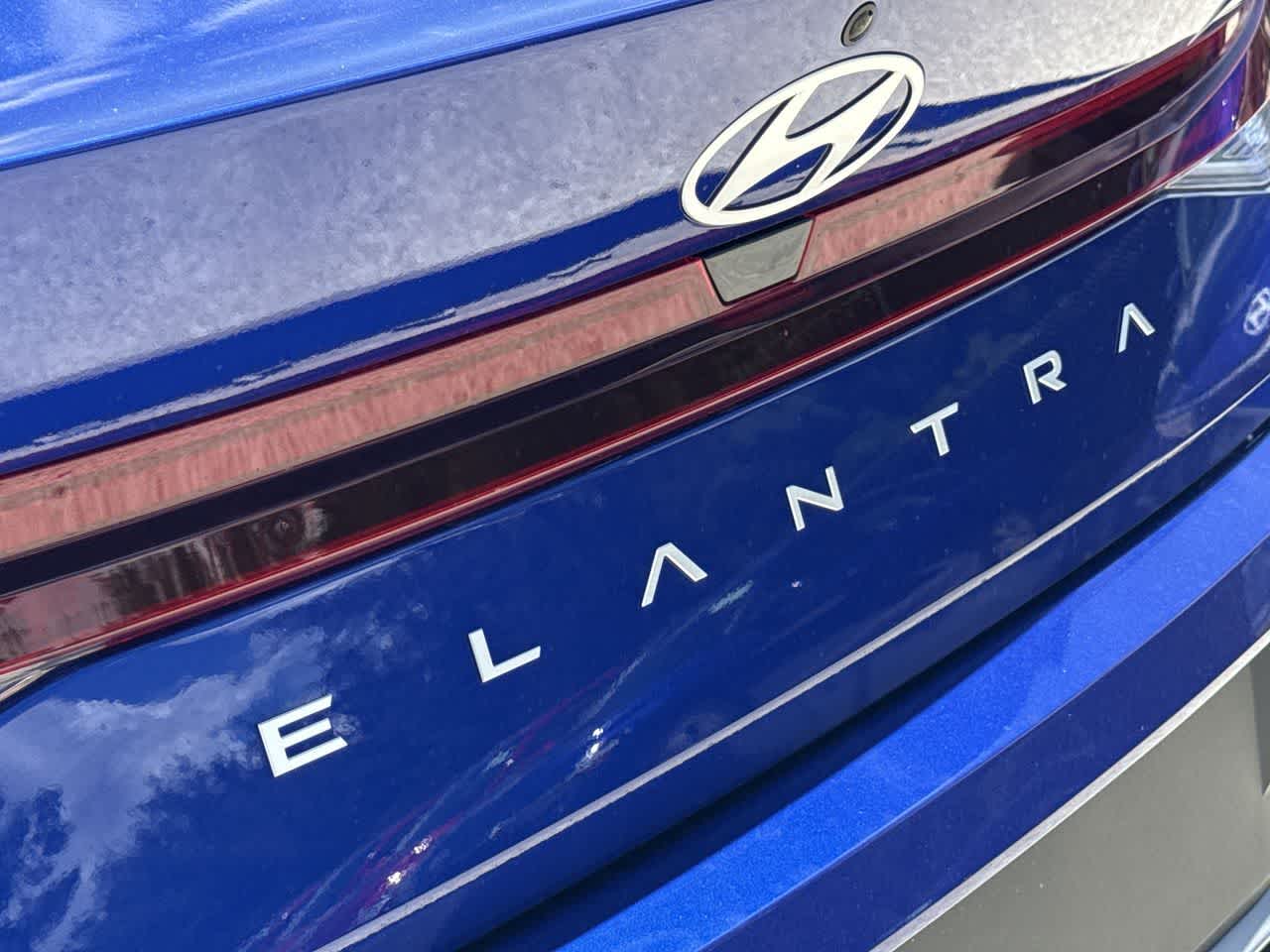 Thumbnail: 2025 Hyundai Elantra - 10