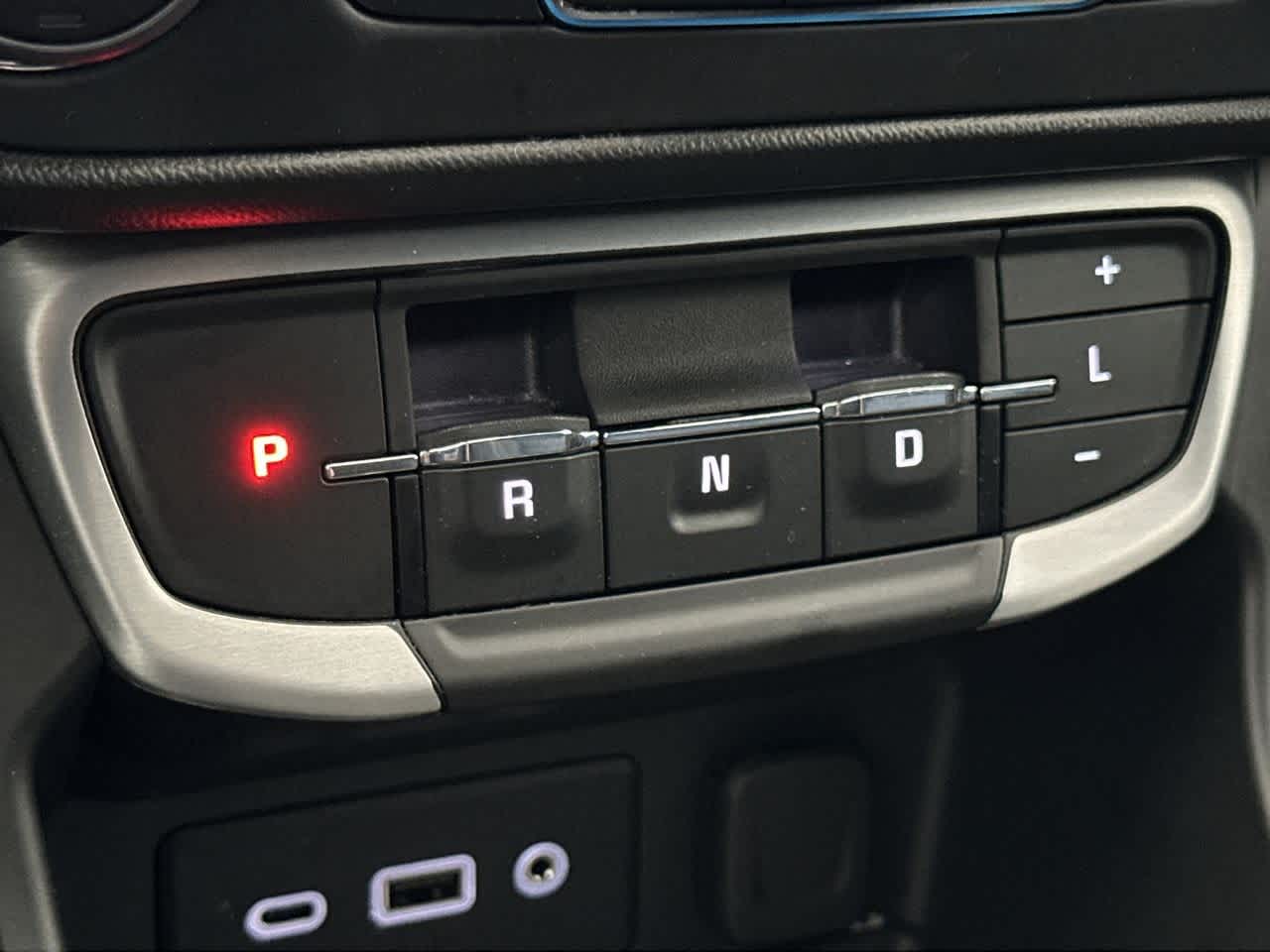 Thumbnail: 2022 GMC Terrain - 21