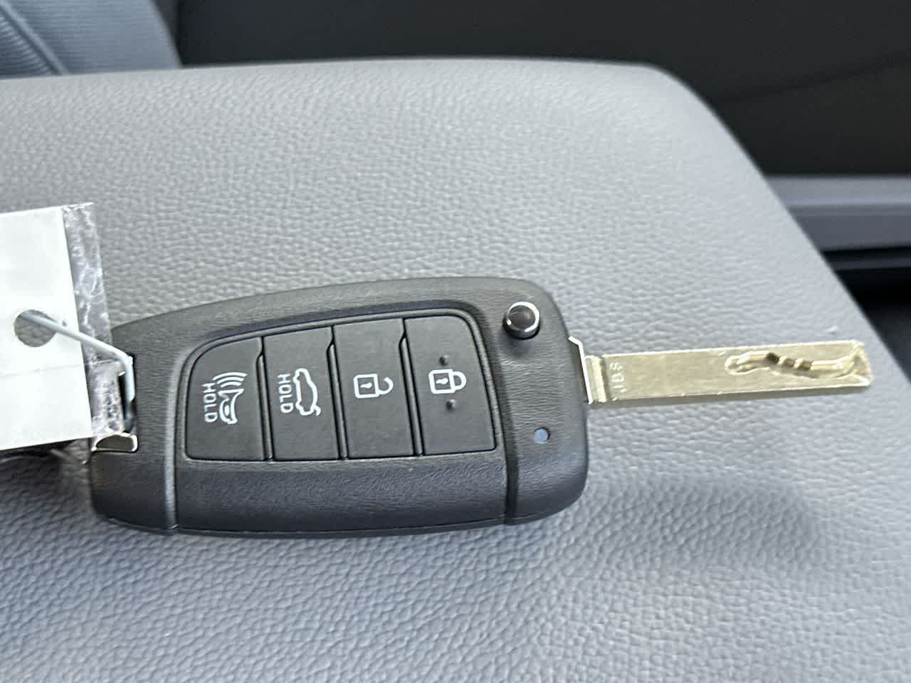 Thumbnail: 2025 Hyundai Elantra - 28