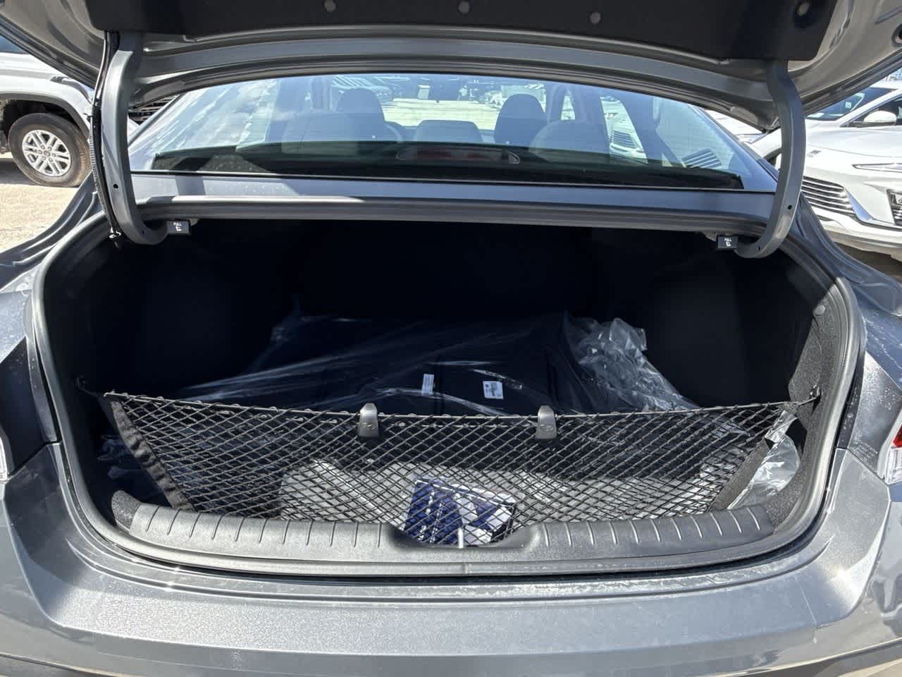 Thumbnail: 2025 Hyundai Elantra - 25