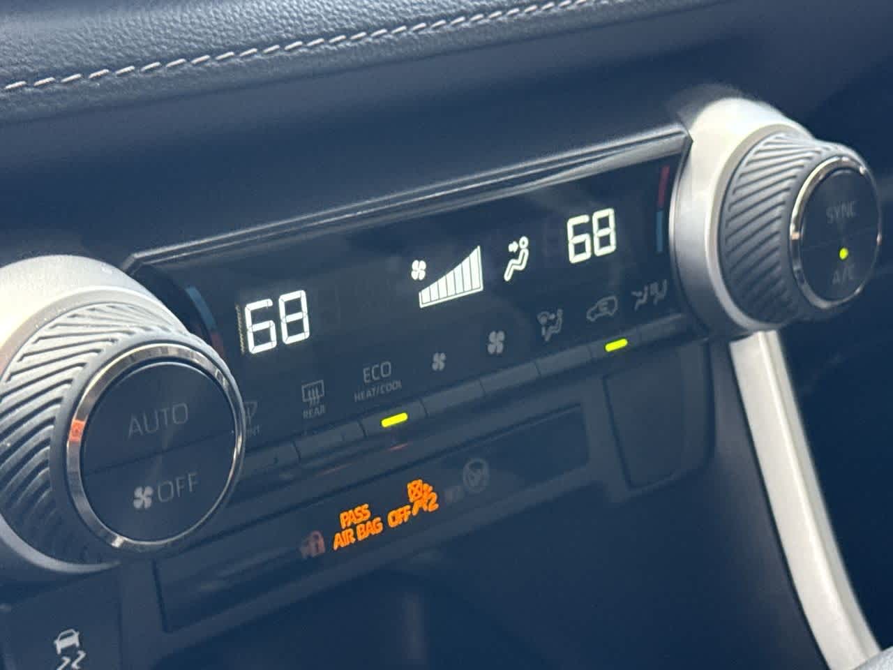 Thumbnail: 2025 Toyota RAV4 - 20