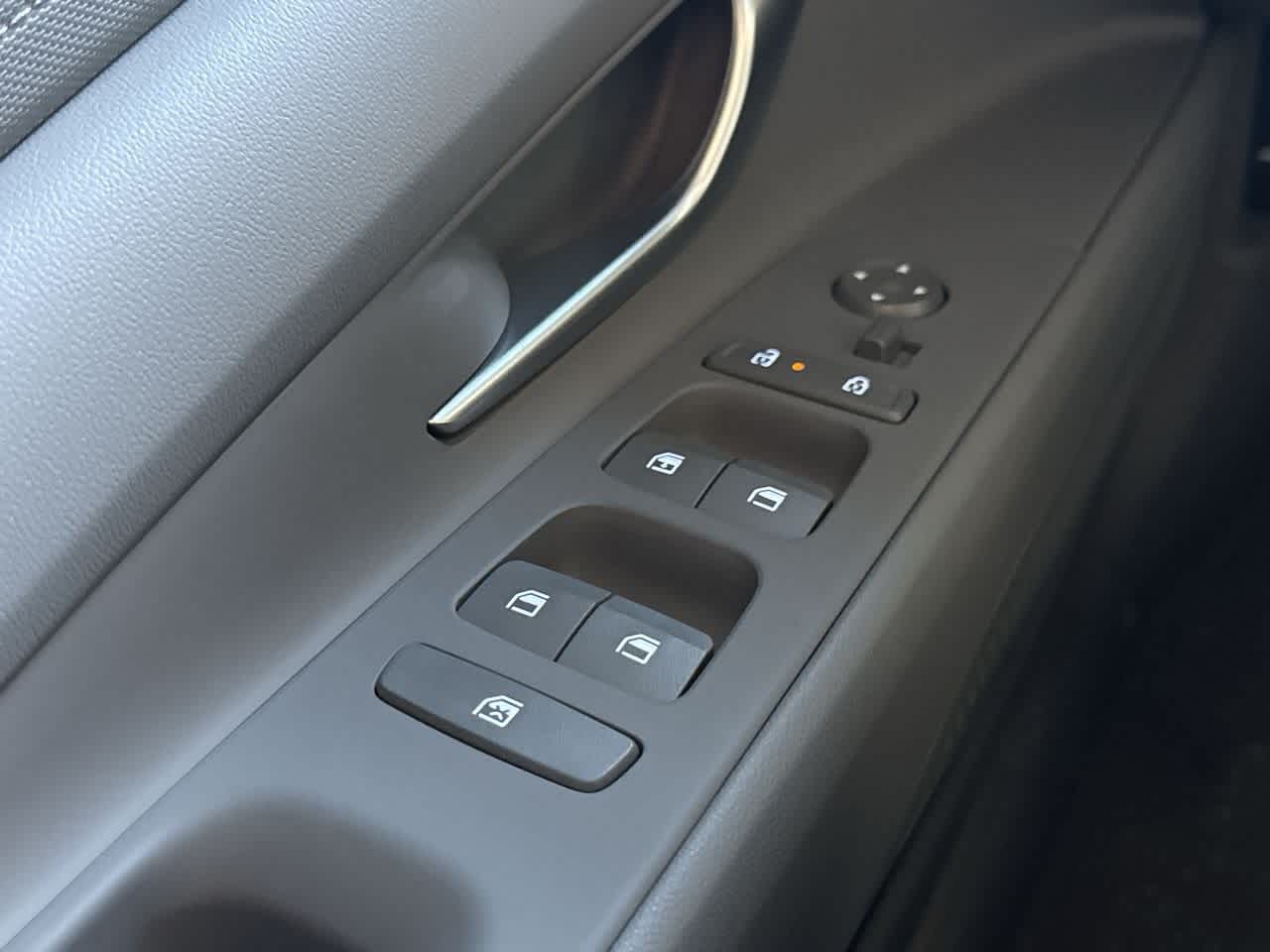 Thumbnail: 2025 Hyundai Elantra - 17