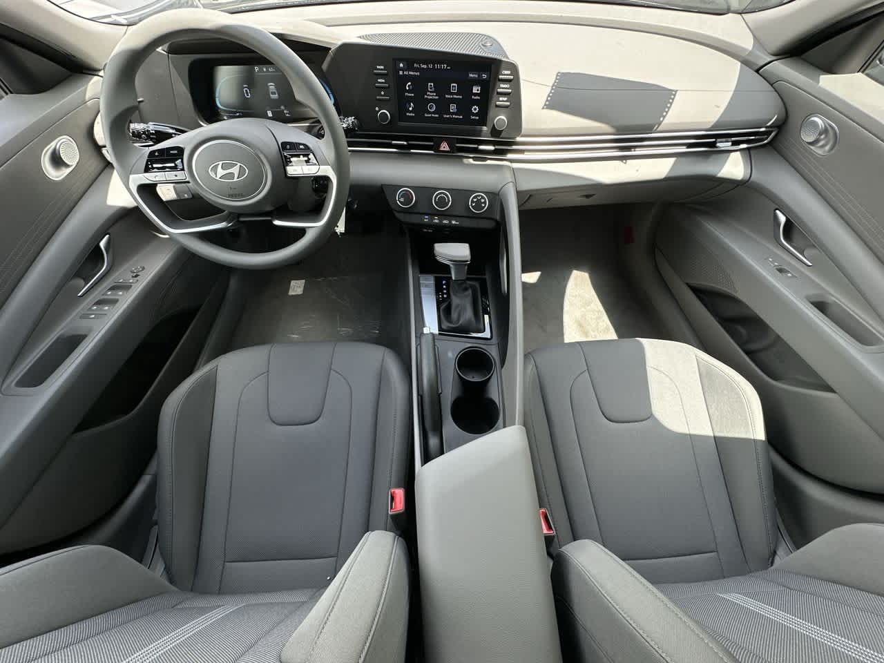 Thumbnail: 2025 Hyundai Elantra - 24