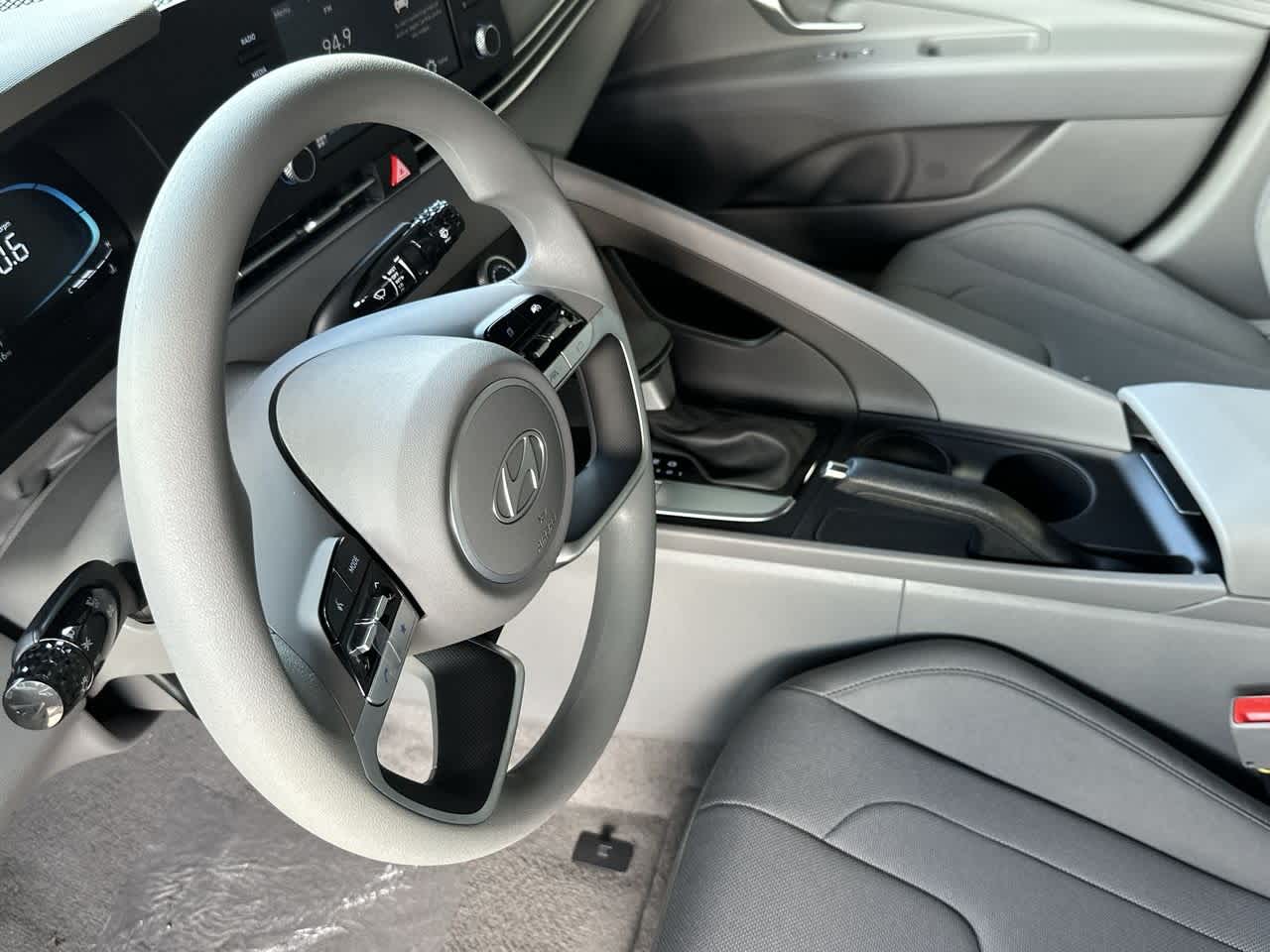 Thumbnail: 2025 Hyundai Elantra - 13