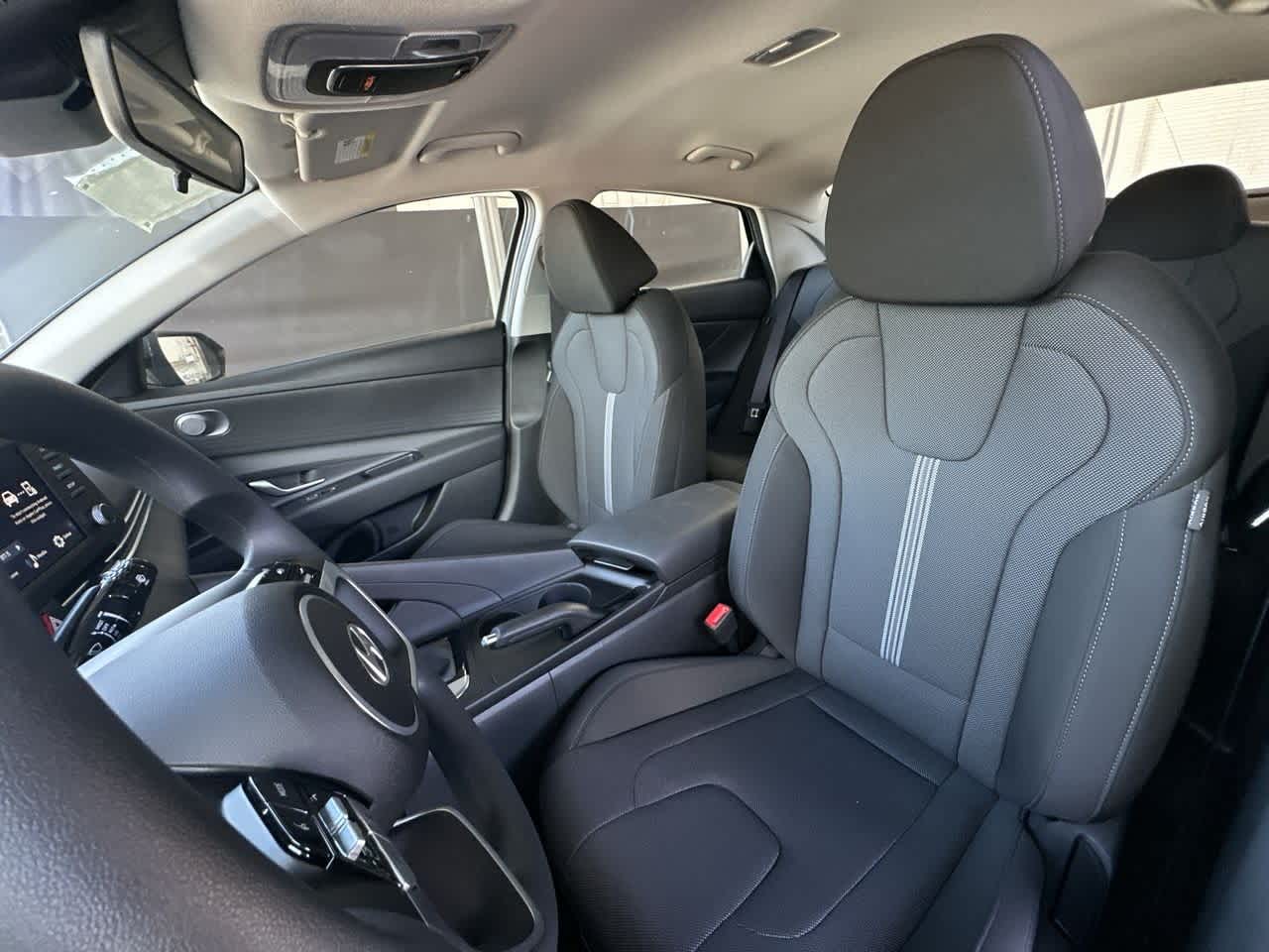 Thumbnail: 2025 Hyundai Elantra - 14