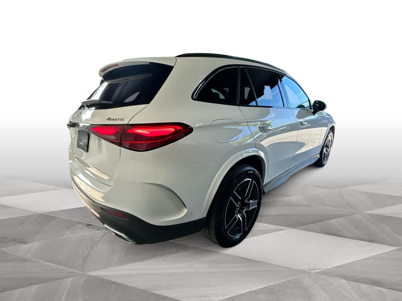 Thumbnail: 2025 Mercedes-Benz GLC - 8