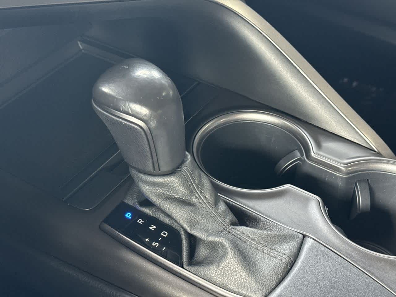Thumbnail: 2021 Toyota Camry - 21