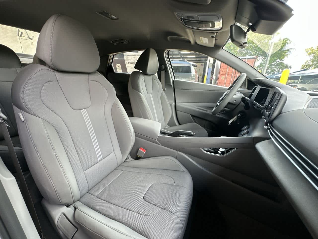 Thumbnail: 2025 Hyundai Elantra - 27