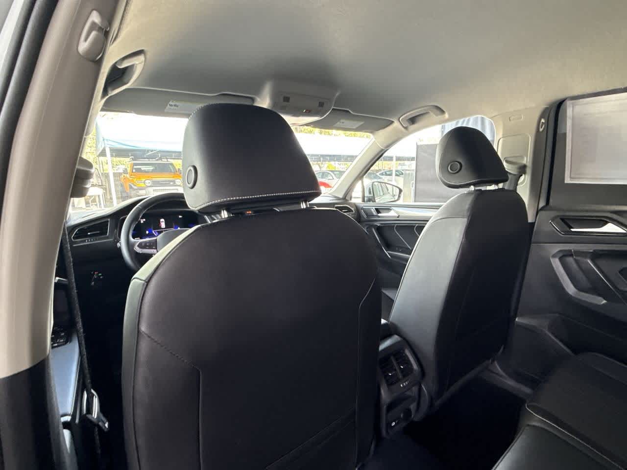 Thumbnail: 2023 Volkswagen Tiguan - 23