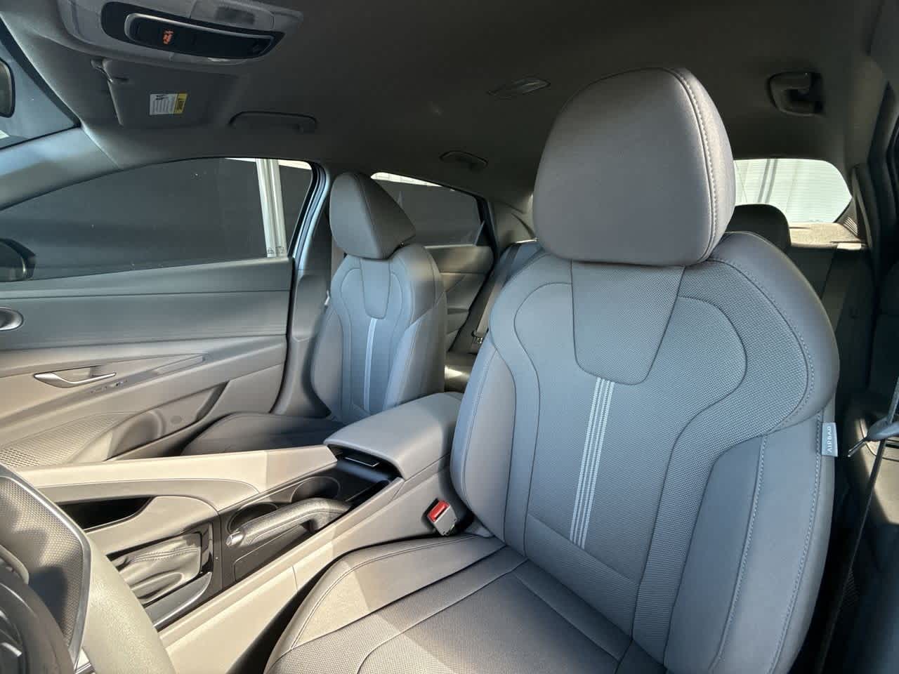 Thumbnail: 2025 Hyundai Elantra - 14