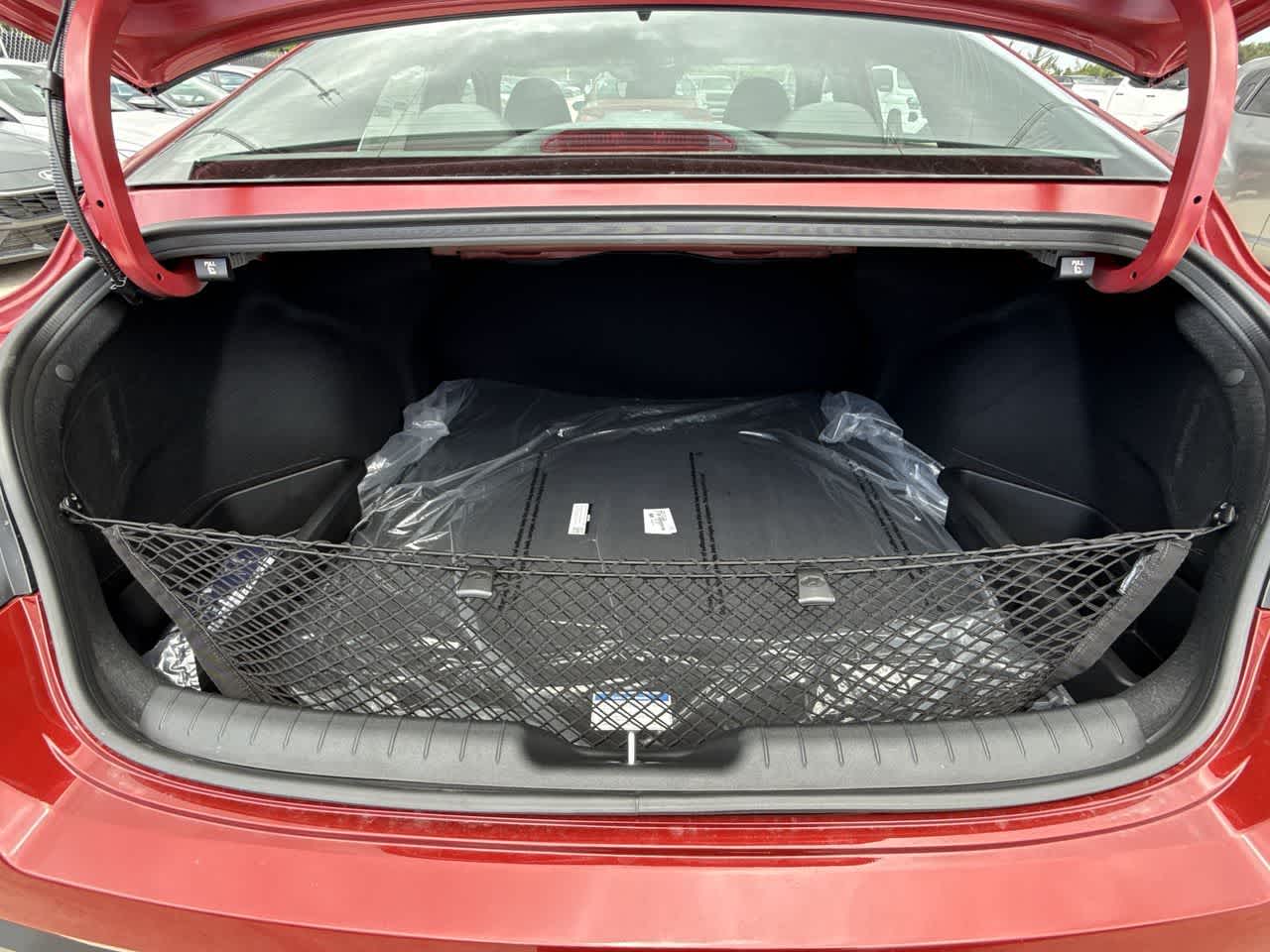 Thumbnail: 2025 Hyundai Elantra - 25