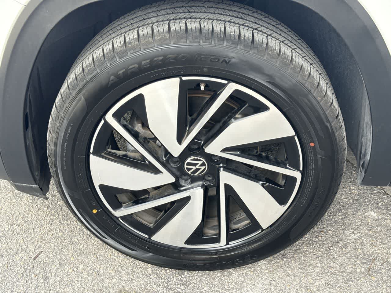 Thumbnail: 2024 Volkswagen Atlas - 11