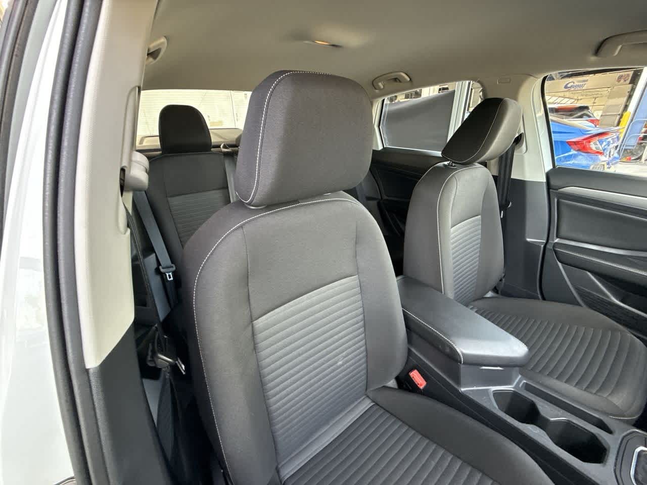 Thumbnail: 2023 Volkswagen Jetta - 27