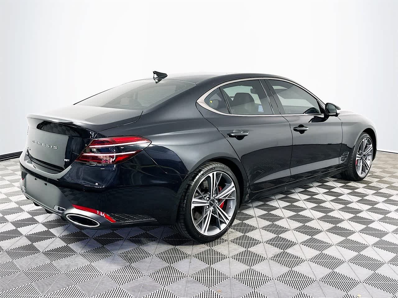 2024 Genesis G70 Sport Advanced 25