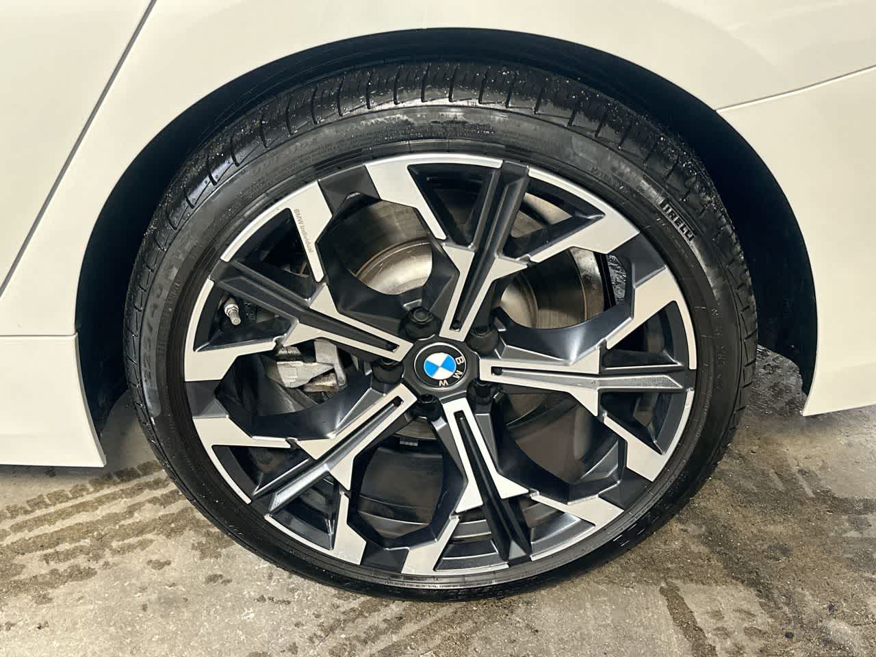 Thumbnail: 2025 BMW 3 Series - 11