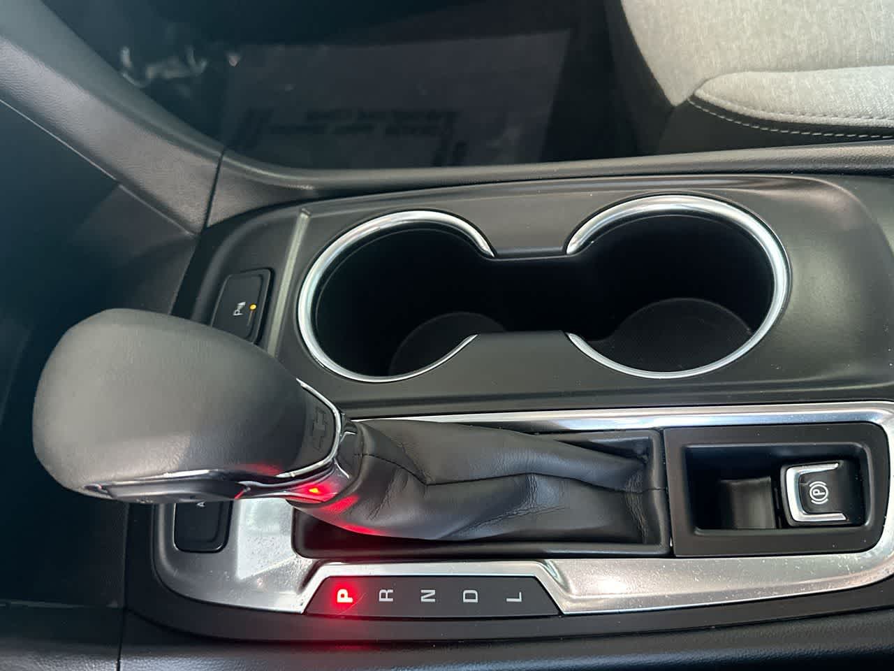 Thumbnail: 2022 Chevrolet Equinox - 21