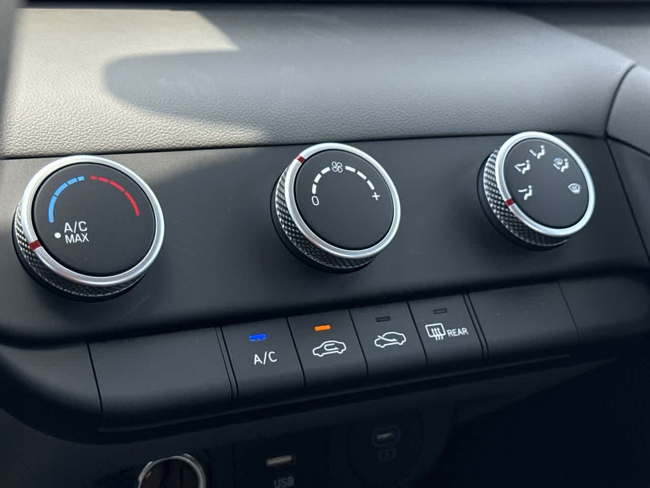 Thumbnail: 2025 Hyundai Elantra - 20