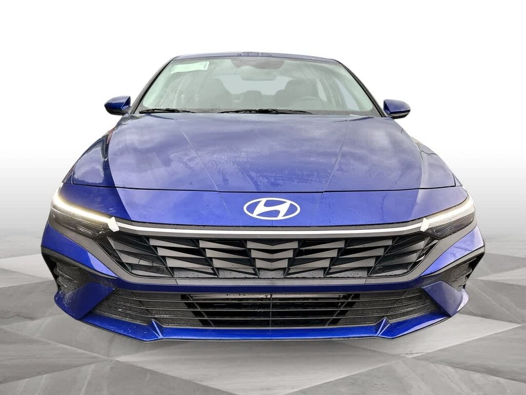 New 2025 Hyundai Elantra SE Sedan