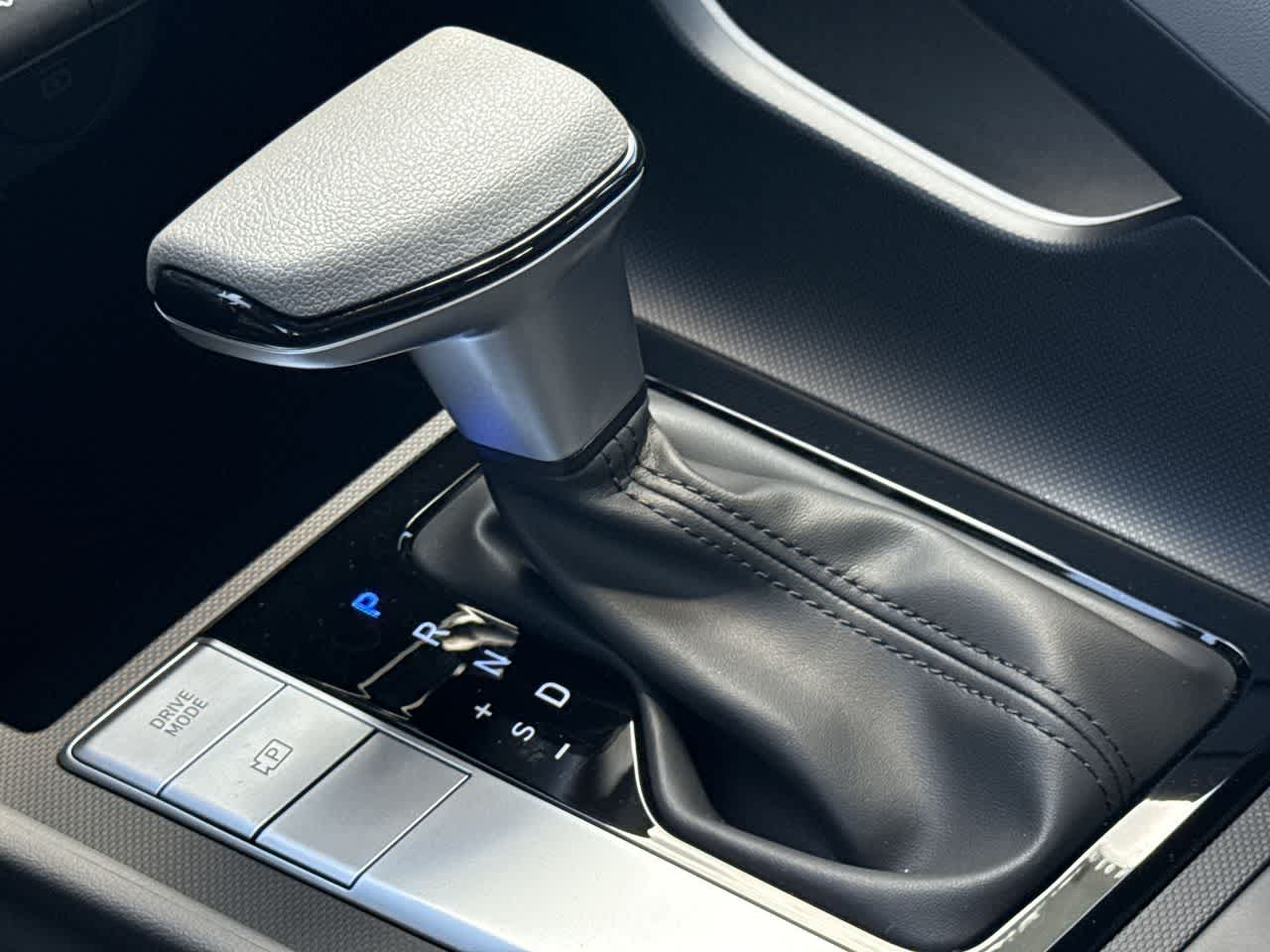 Thumbnail: 2025 Hyundai Elantra - 21