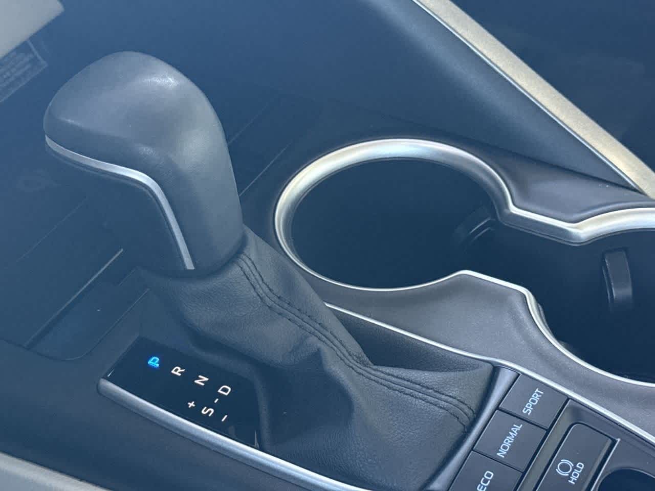 Thumbnail: 2021 Toyota Camry - 21