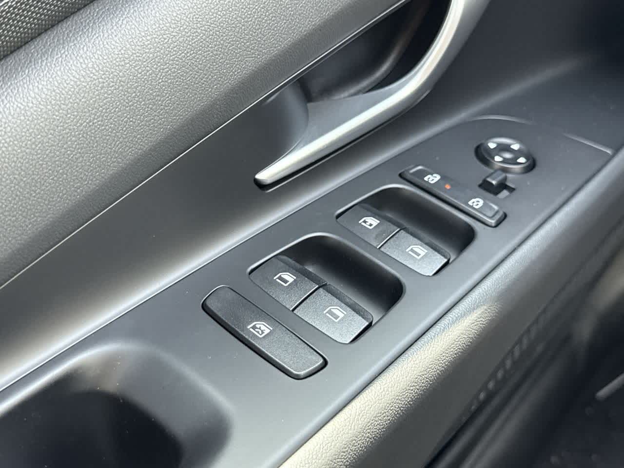 Thumbnail: 2025 Hyundai Elantra - 17