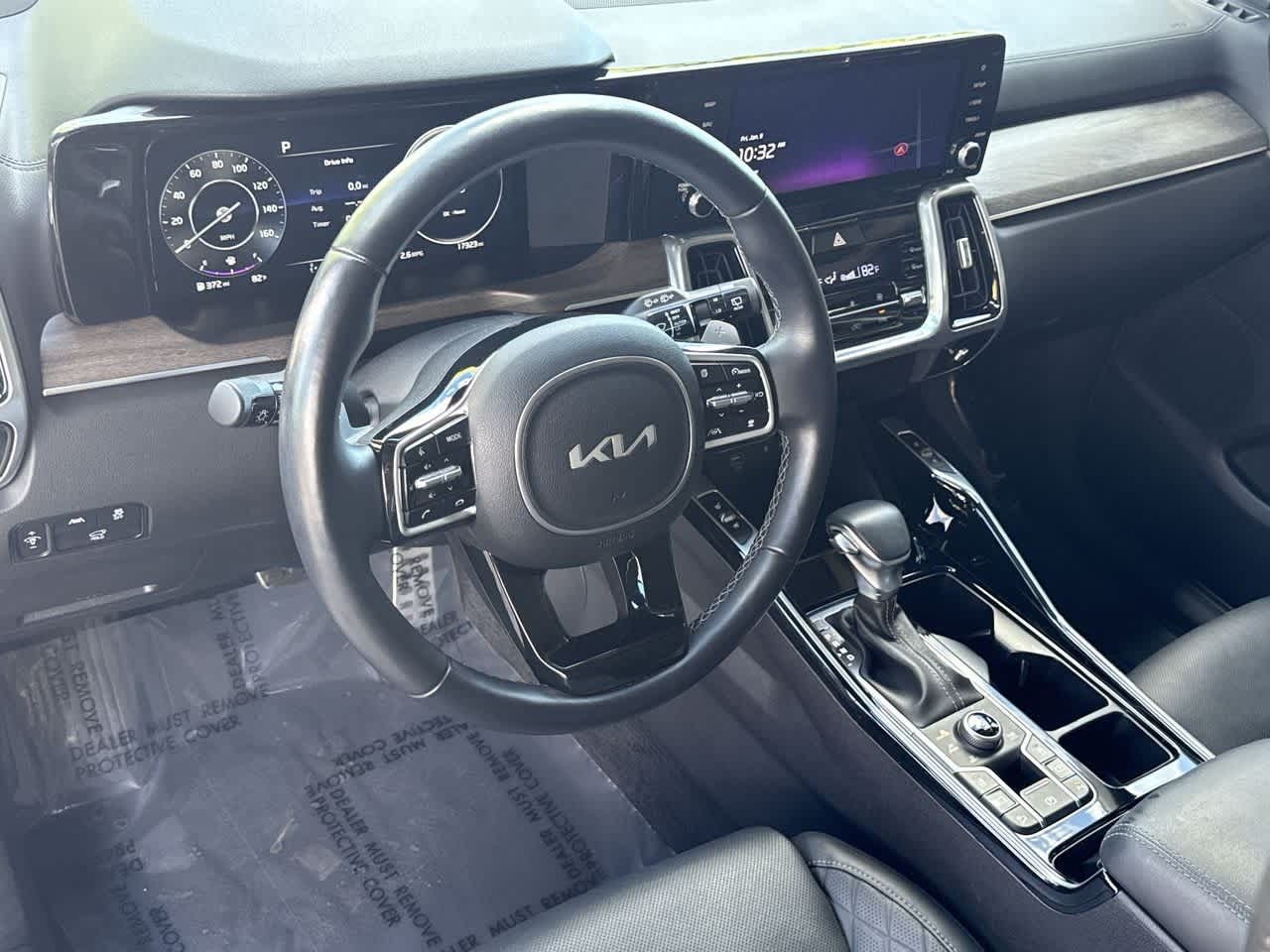 Thumbnail: 2023 Kia Sorento - 12