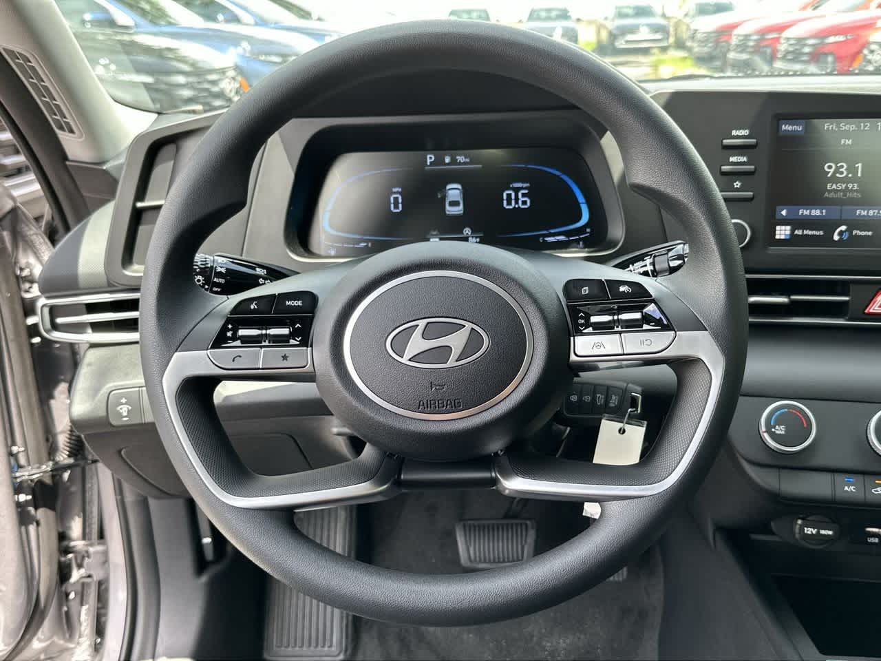 Thumbnail: 2025 Hyundai Elantra - 15