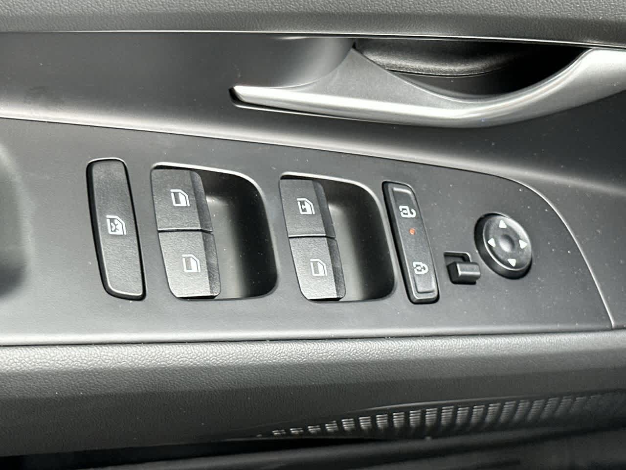 Thumbnail: 2025 Hyundai Elantra - 17