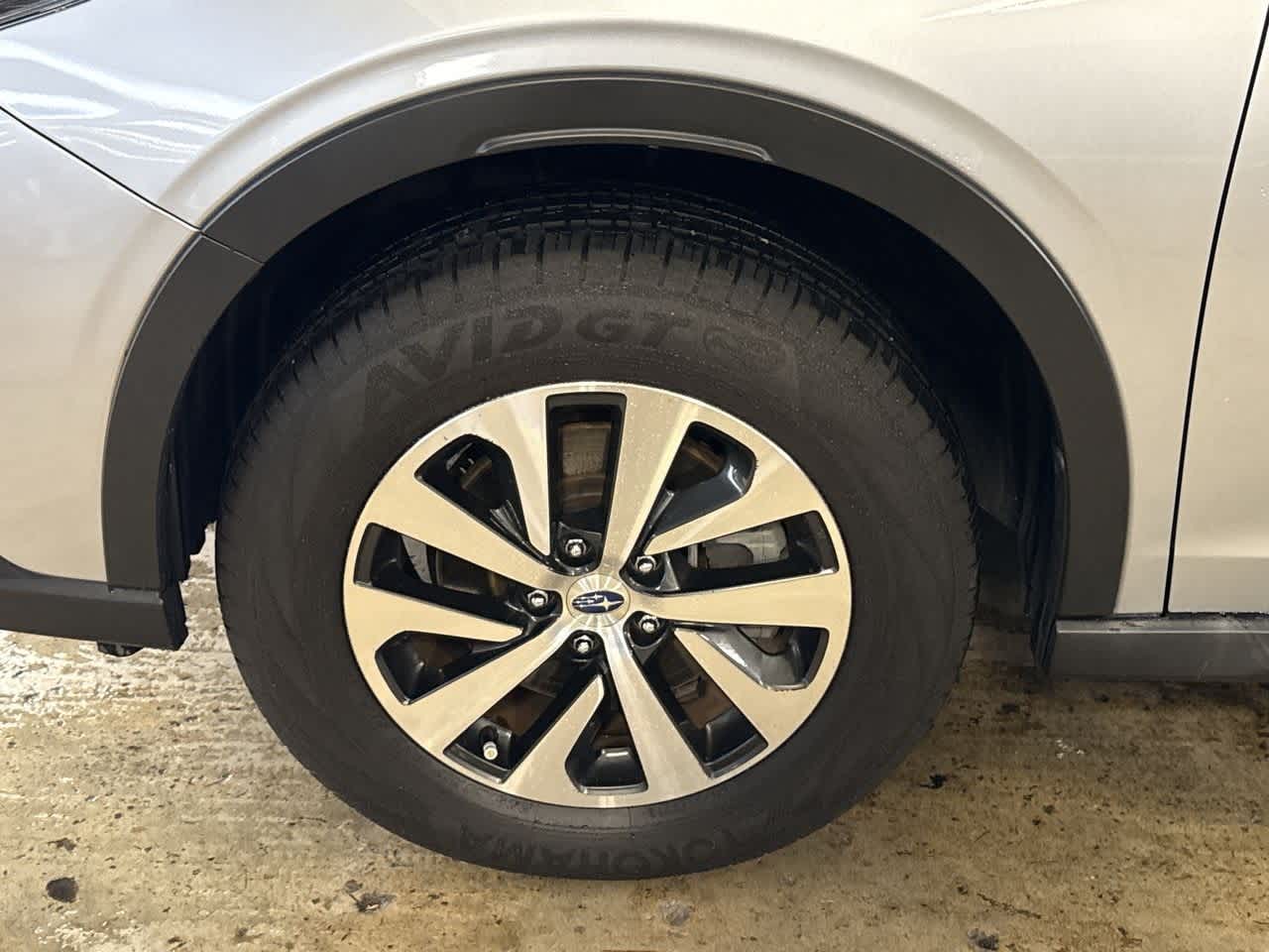 2020 Subaru Outback Premium 11
