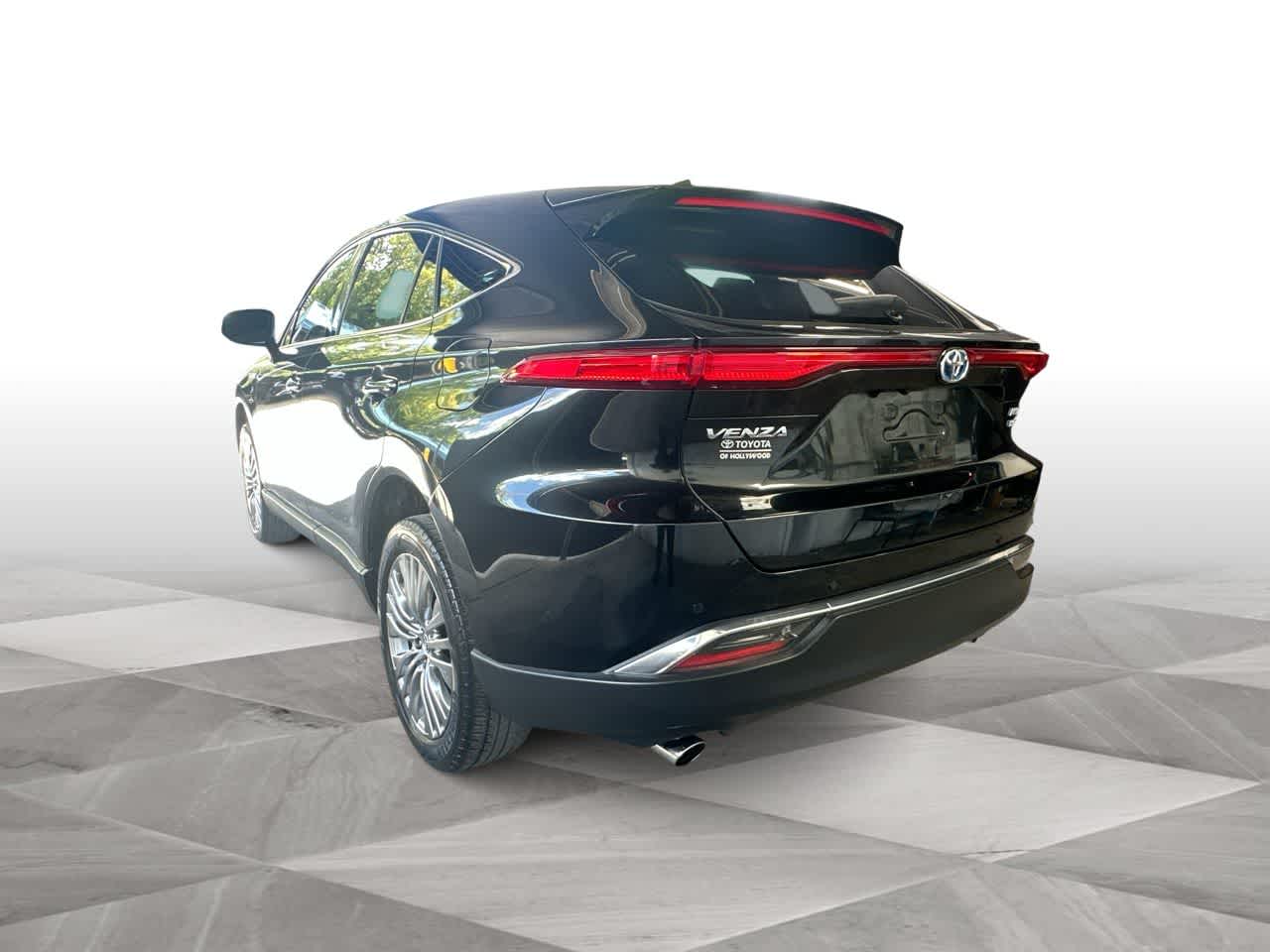 Thumbnail: 2021 Toyota Venza - 6