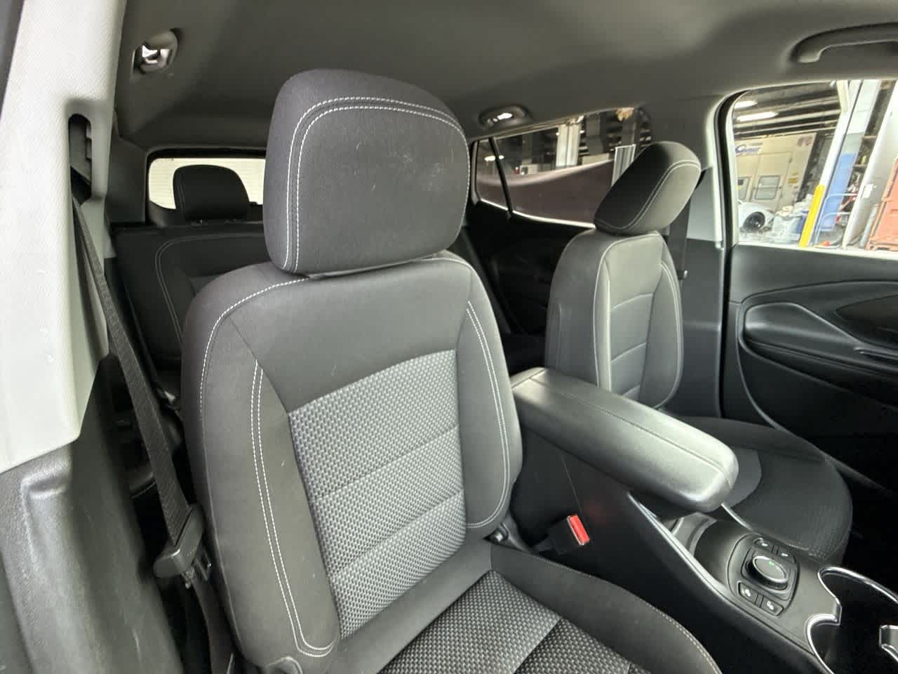 Thumbnail: 2022 GMC Terrain - 27