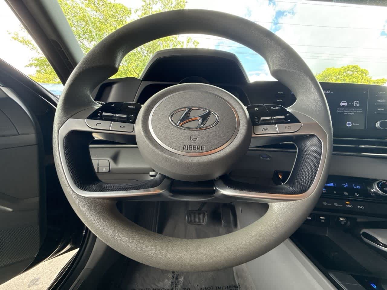 Thumbnail: 2023 Hyundai Elantra - 15