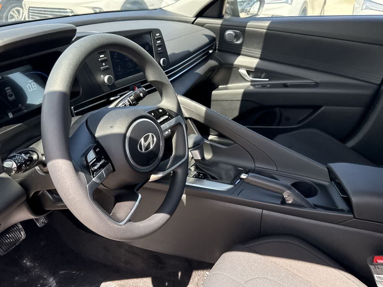 Thumbnail: 2025 Hyundai Elantra - 13