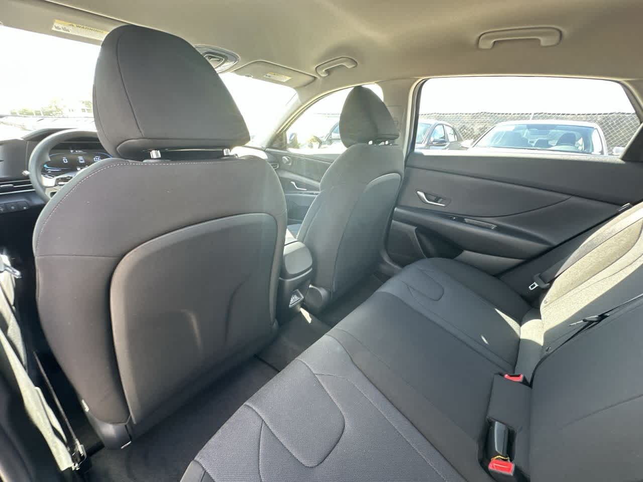 Thumbnail: 2025 Hyundai Elantra - 23