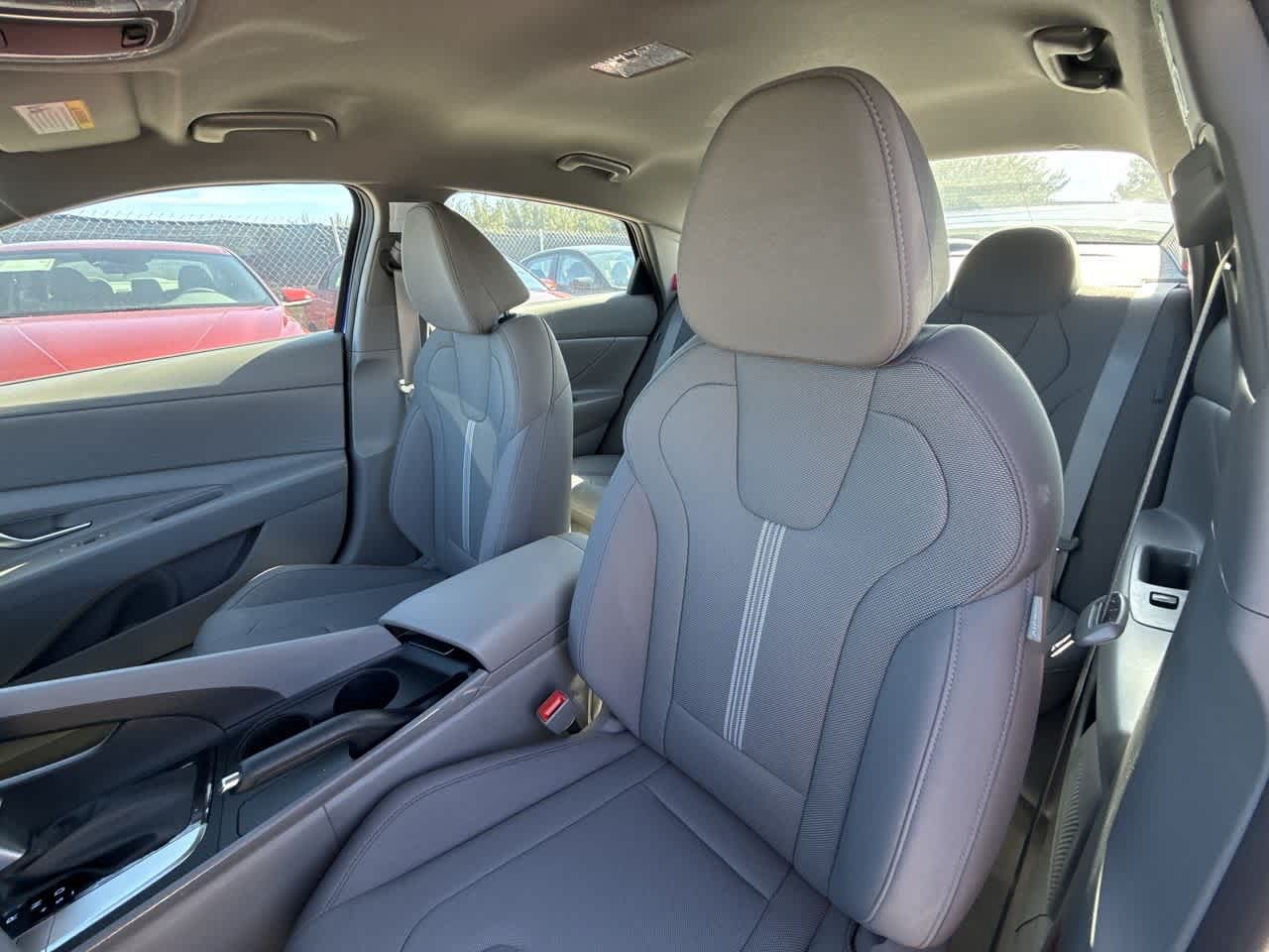 Thumbnail: 2025 Hyundai Elantra - 13