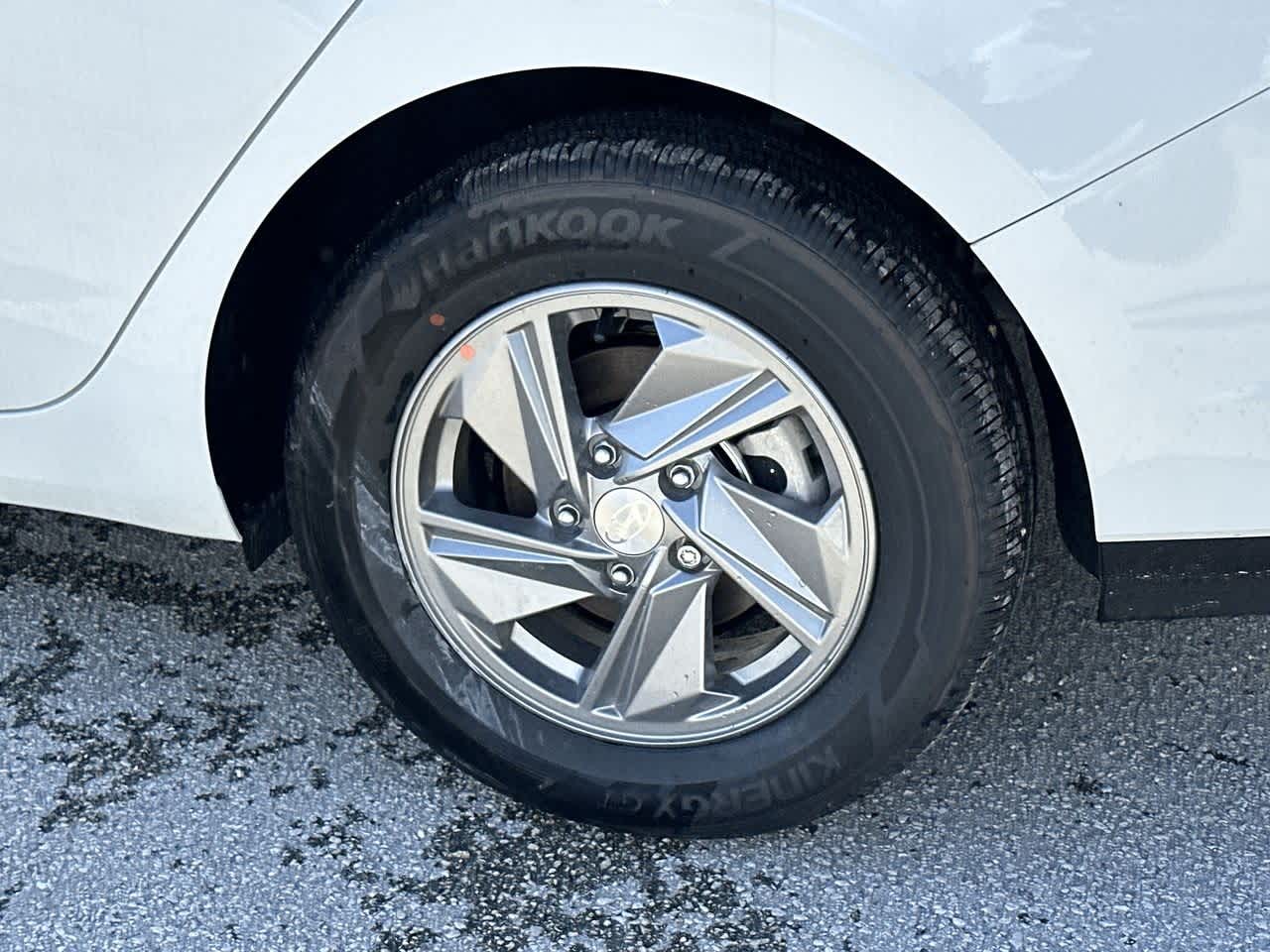 Thumbnail: 2025 Hyundai Elantra - 11