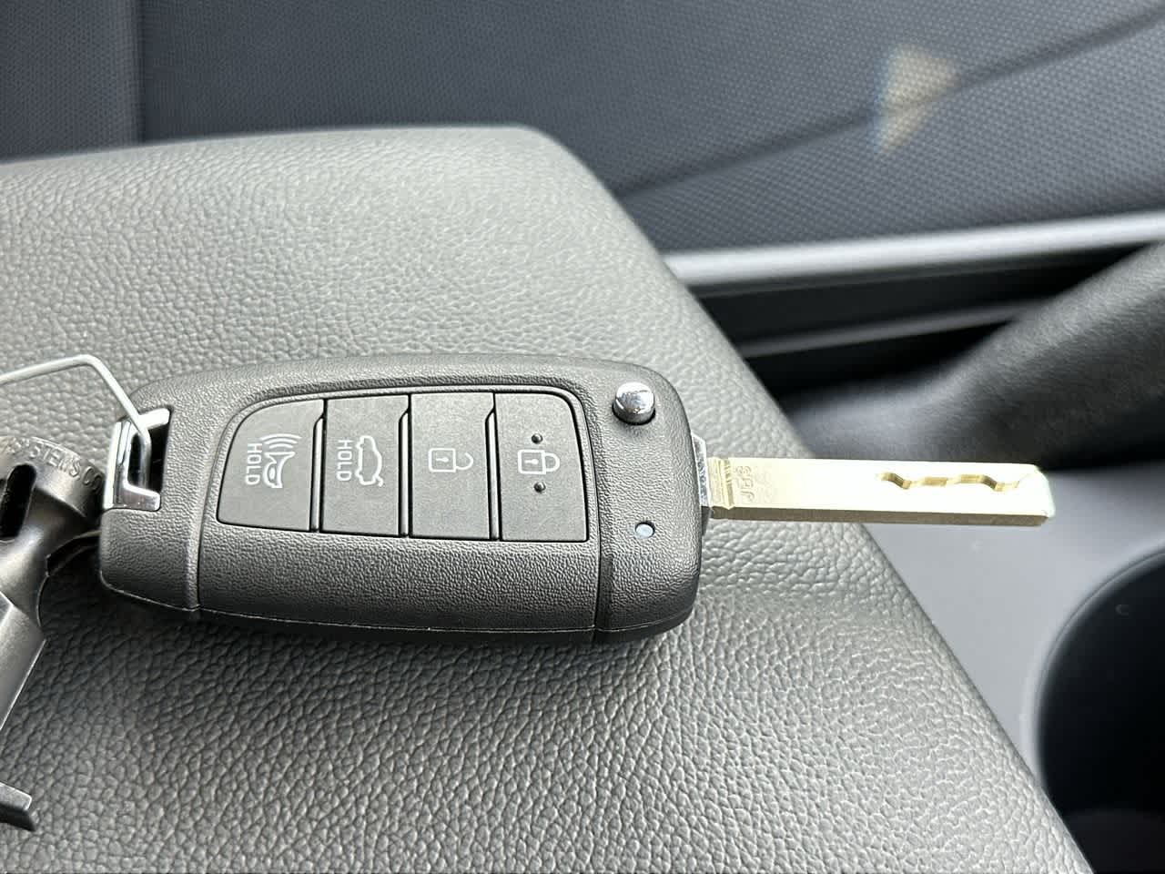 Thumbnail: 2025 Hyundai Elantra - 28