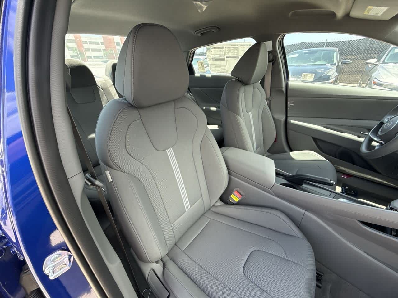 Thumbnail: 2025 Hyundai Elantra - 27