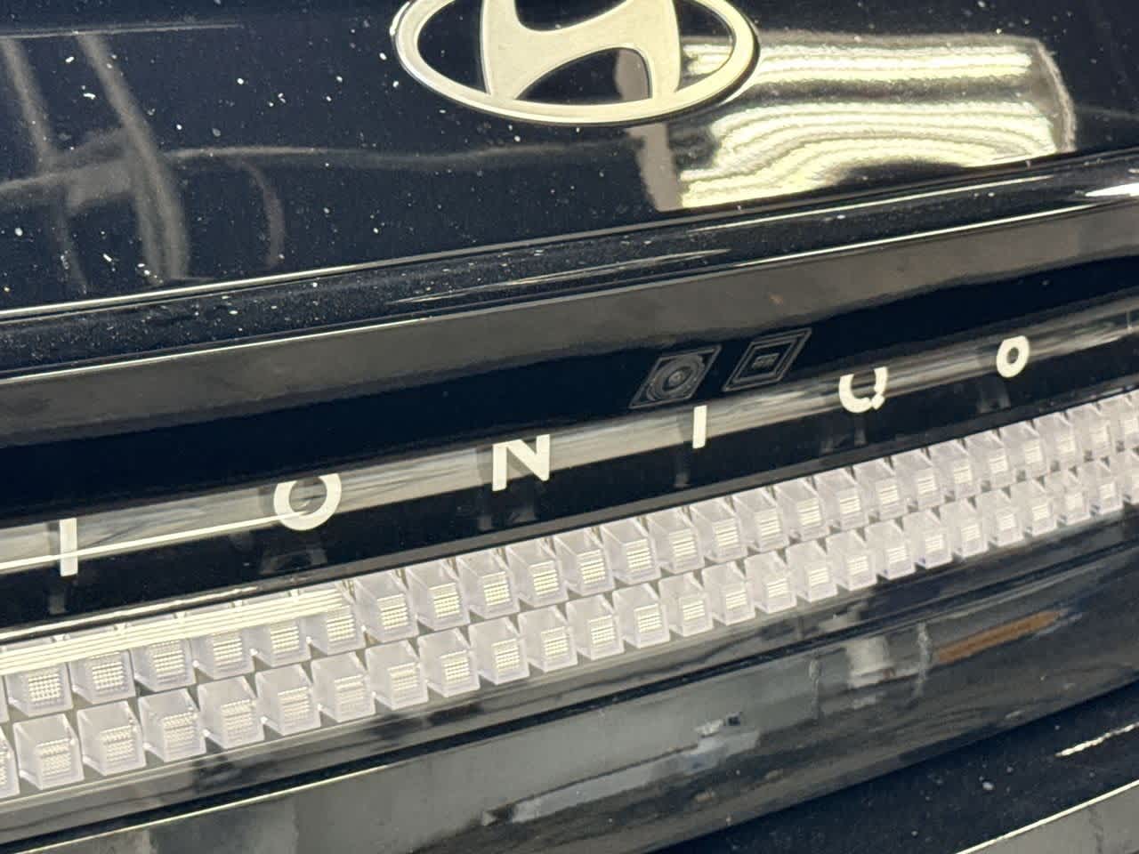Thumbnail: 2023 Hyundai Ioniq 6 - 10