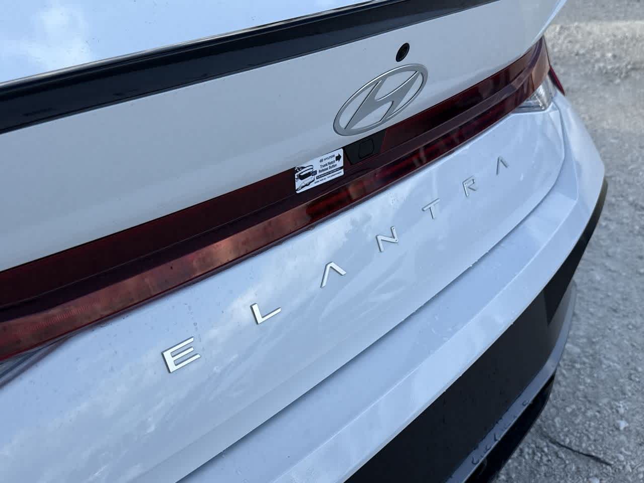 Thumbnail: 2026 Hyundai Elantra - 10