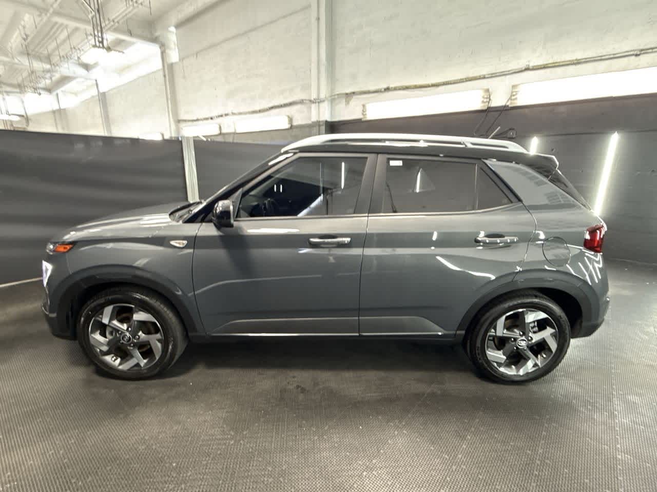 Thumbnail: 2024 Hyundai Venue - 16