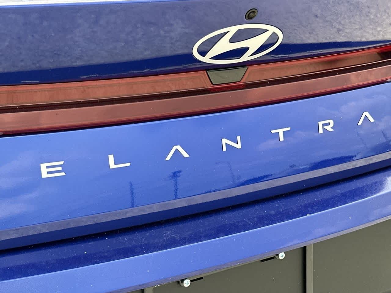 Thumbnail: 2025 Hyundai Elantra - 10