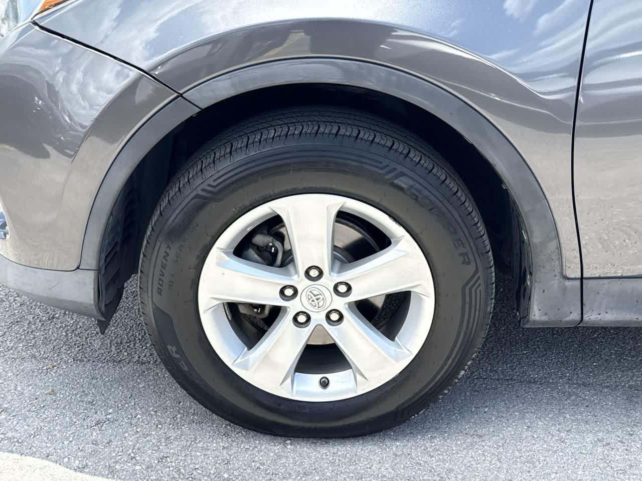 2014 Toyota RAV4 XLE 11